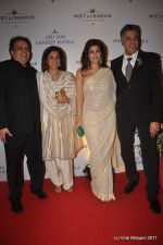 Dimple Kapadia, Twinkle Khanna at Abu Jani and Sandeep Khosla_s 25th year bash in Grand Hyatt, Mumbai on 8th Nov 2011 (132).JPG